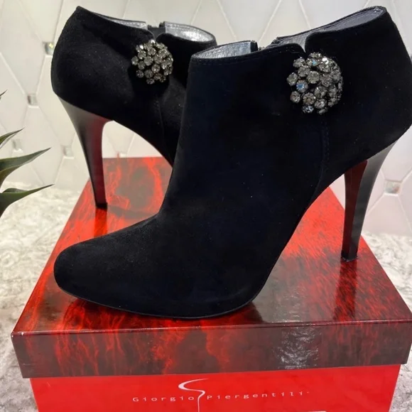 NIB Vintage Italian Swarovski Crystal Suede Ankle Boots Heels Sz 39 - Picture 1 of 11